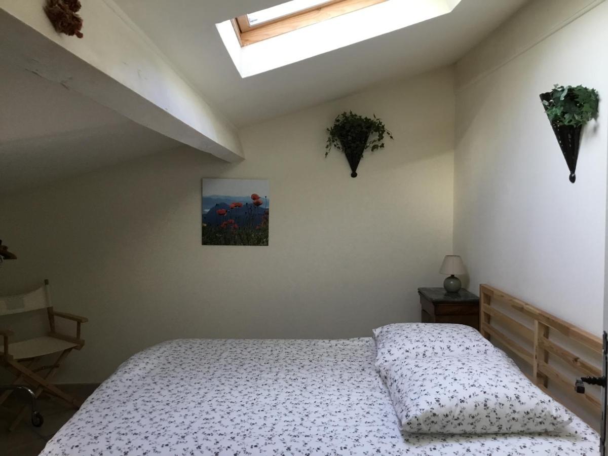 Les Lauriers Bed & Breakfast Camps-la-Source Bagian luar foto