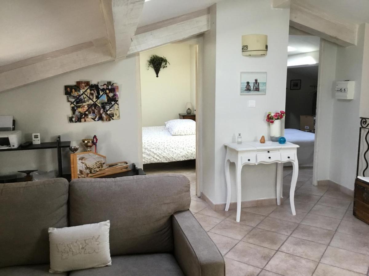 Les Lauriers Bed & Breakfast Camps-la-Source Bagian luar foto